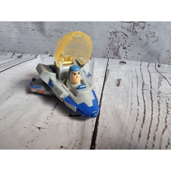 McDonalds Happy Meal Buzz Light Year Space Disney Pixar 2022 Action Figure Toy - Picture 1 of 5